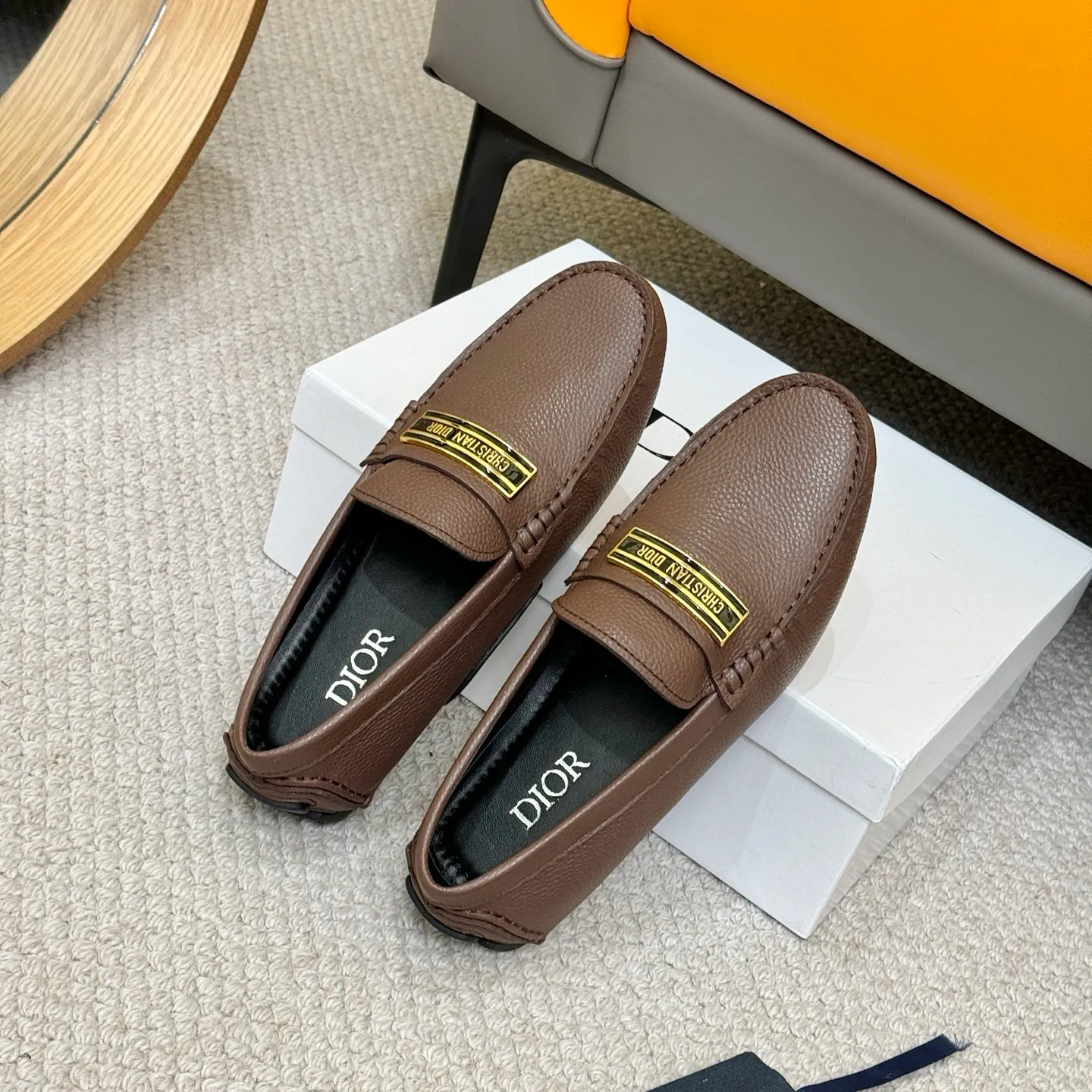 Men's clothing and shoes 💰420! (Yangli) Quality DIOR [Dior’s latest arrival] real auction hot-selling Doudou shoes 🔍DIOR) new Doudou shoes 👍Belgian designer Martin Margiela serves as Gucci shoe designer y full of charm, luxury style gentleman upper: imported cowhide, lining with spring sweat-absorbent first-layer sheepskin. Outsole Brand outsole, the last stitching on the bottom will never come off; equipped with classic Gucci exquisite hardware C D buckle💋The whole pair of shoes is fashionable and casual without losing high-end style; standard 38-46